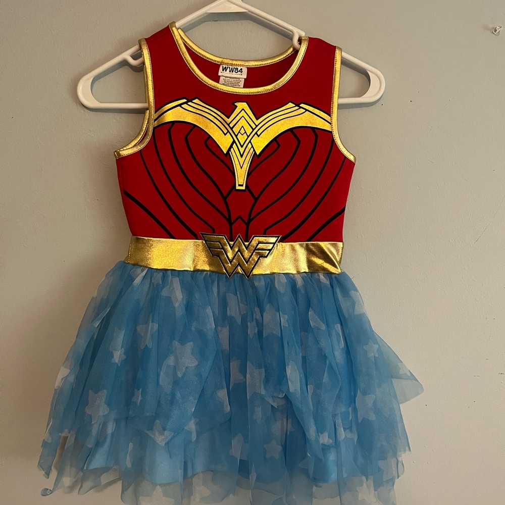 DC Comics Wonder Woman Kids Costume - Red, Blue, and Gold size 6/6x